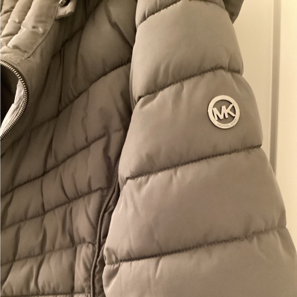 Michael Kors Packable Jacket - Picture 4 of 13